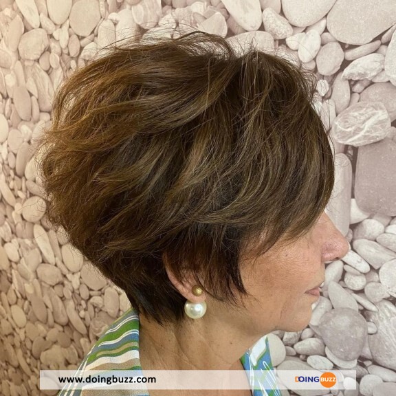 12 Short Hairstyles For Older Women Ccnhyiuo5Uc