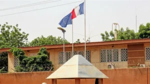 La France Ferme Son Ambassade Au Niger : Quelles Sont Les Raisons ?