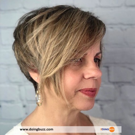6 Messy Pixie With Blonde Balayage B24Buzghgg3
