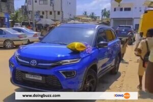 Une Femme Offre Une Voiture Neuve À Son Pasteur – Les Internautes Se Déchaînent (Video)