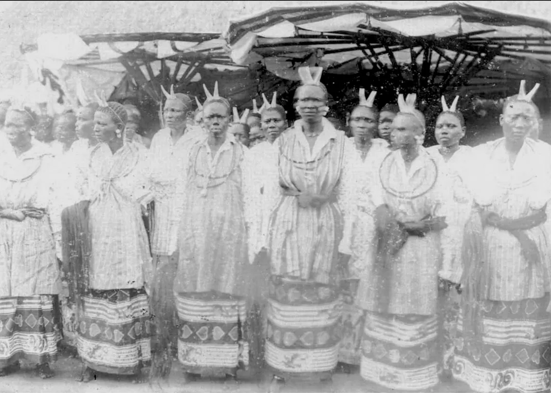 Female Officers Amazons In Dahomey