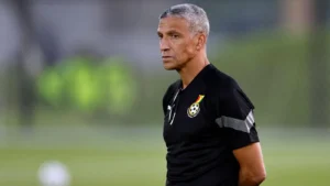 Can 2023 :  Chris Hughton, L&Rsquo;Entraîneur Du Ghana Agressé Par Un Supporter