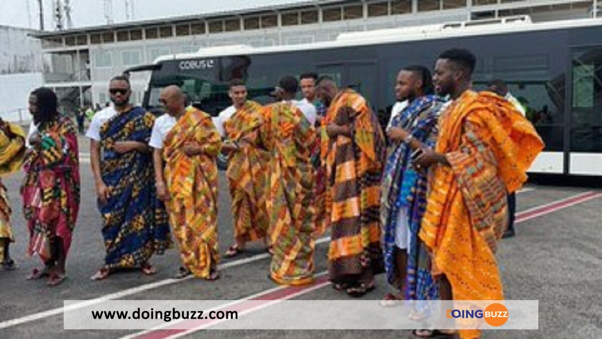 Can 2023 : Les Black Stars Du Ghana Sont Arrivés À Abidjan Dans Cette Tenue ! (Vidéo)