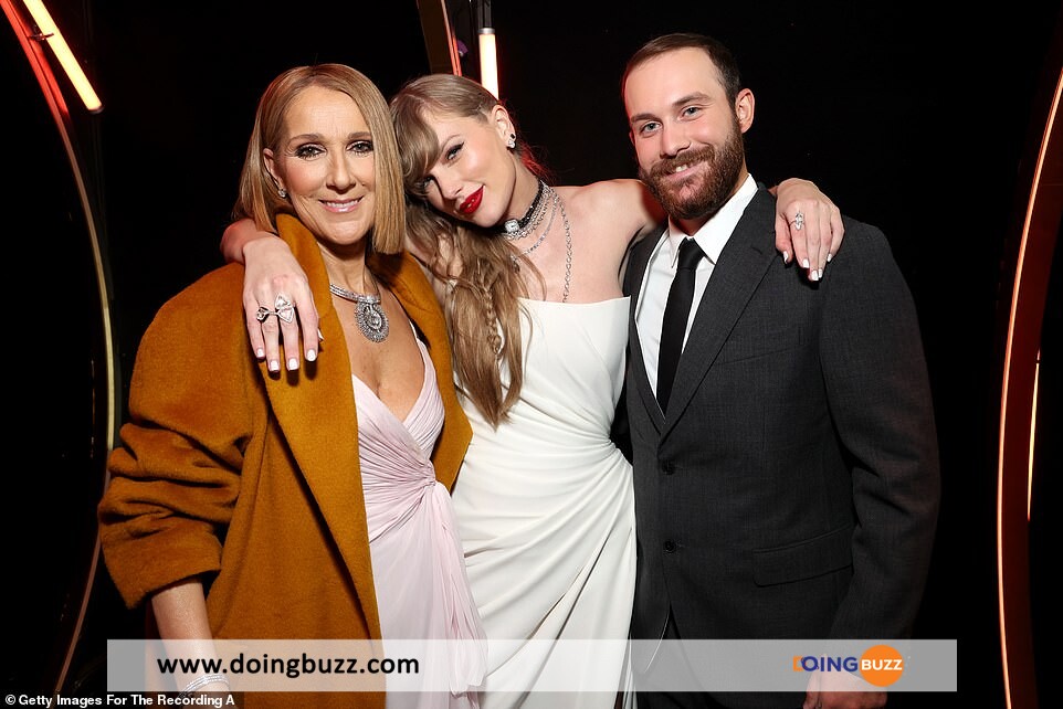 80854393 13045525 Celine Posed Up With Rene And Taylor After The Awards Were Hande A 73 1707114602833