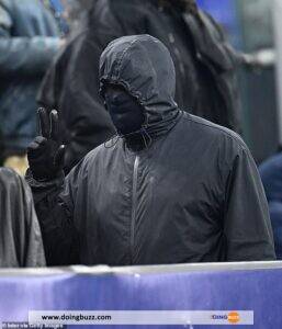 Inter Milan Vs Atletico Madrid : Kanye West Terrifie Avec Une Cagoule (Photos)