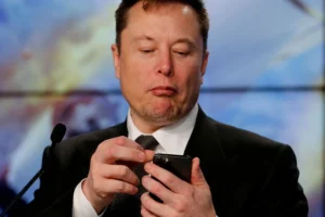 Elon Musk Lance Xtv, Sa Chaîne De Télévision, Comparée À Un Site P0Rno