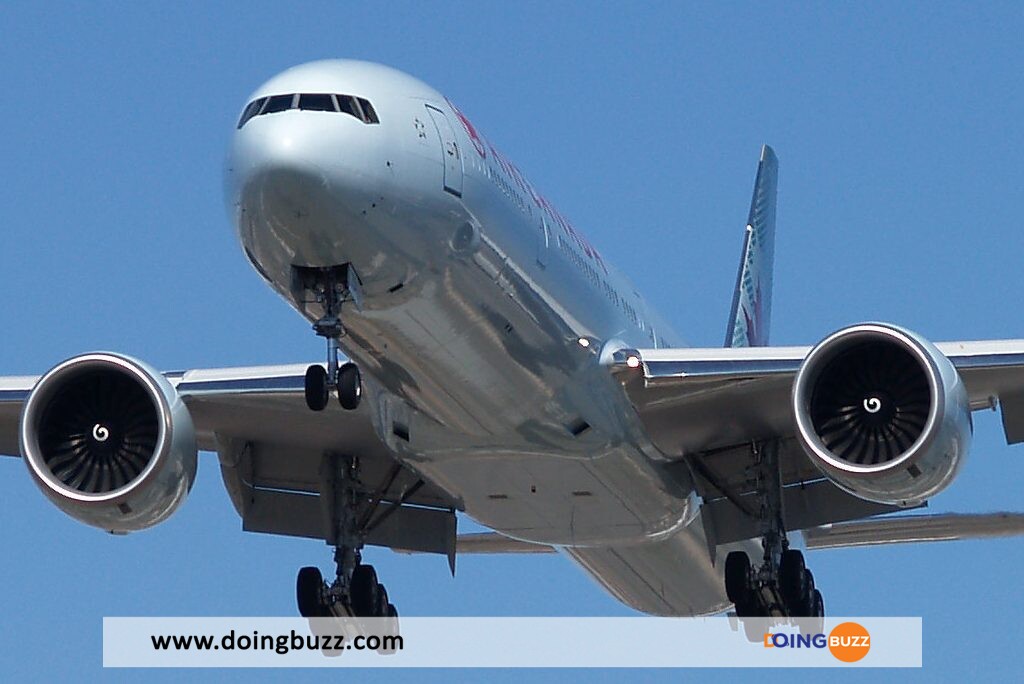 Un Boeing 777 Atterrit D'Urgence Après Une Fuite De Carburant (Video)