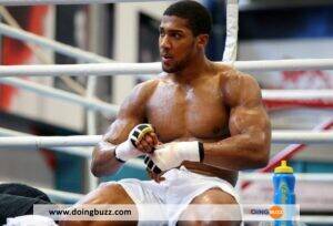 Anthony Joshua : Après Le Ko Contre Ngannou, Il Devient Footballeur (Video)