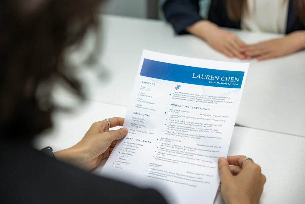 Modèle de demande d’emploi 2027 : lettre, email et exemples prêts à adapter