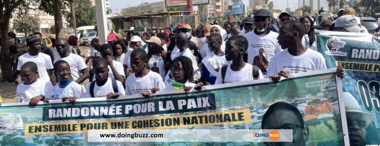 Soutien Massif À Amadou Ba : Les Partisans De La Majorité Descendent Dans Les Rues De Dakar