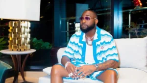 Davido : Un Fan « Fou Amoureux » Pose Un Geste Inoubliable Avec Un Tweet De L&Rsquo;Artiste