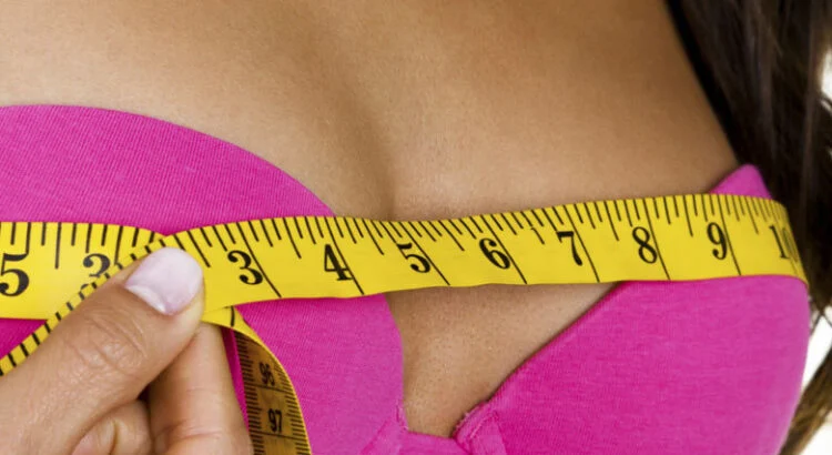 Augmentez la taille de vos seins naturellement avec ces 5 aliments