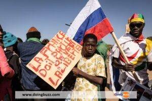 Trois Diplomates Français Expulsés Du Burkina Faso