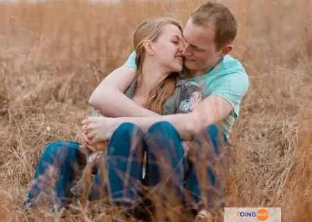 Frère, Âgé De 23 Ans, Sœur Enceinte