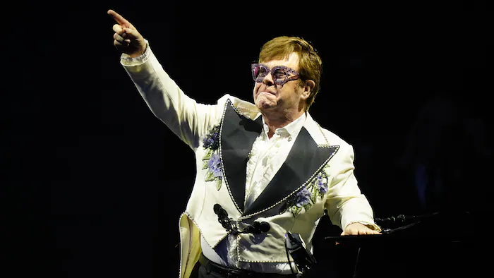 Elton John Concert 39940