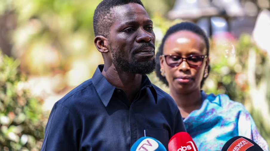 Scandale : Bobi Wine accuse l’armée d’avoir agressé son épouse