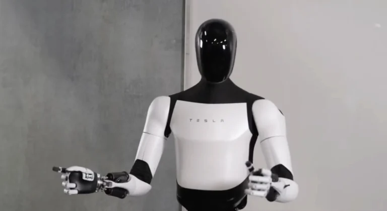 Robots Humanoïdes Optimus : Elon Musk Aurait Menti À Propos De Leurs Capacités