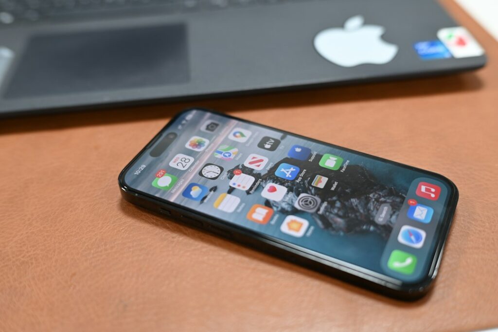 Sauvegarde WhatsApp sur iCloud : guide iPhone 2026
