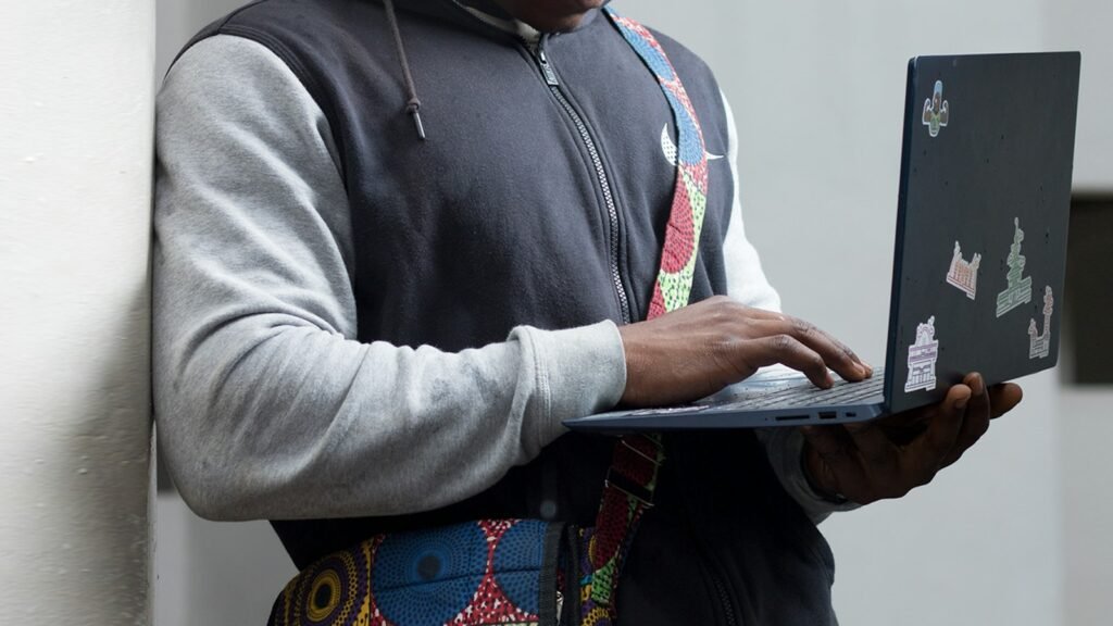 Bourse Erasmus Mundus 2027-2028 : conditions, montant et calendrier pour les étudiants africains